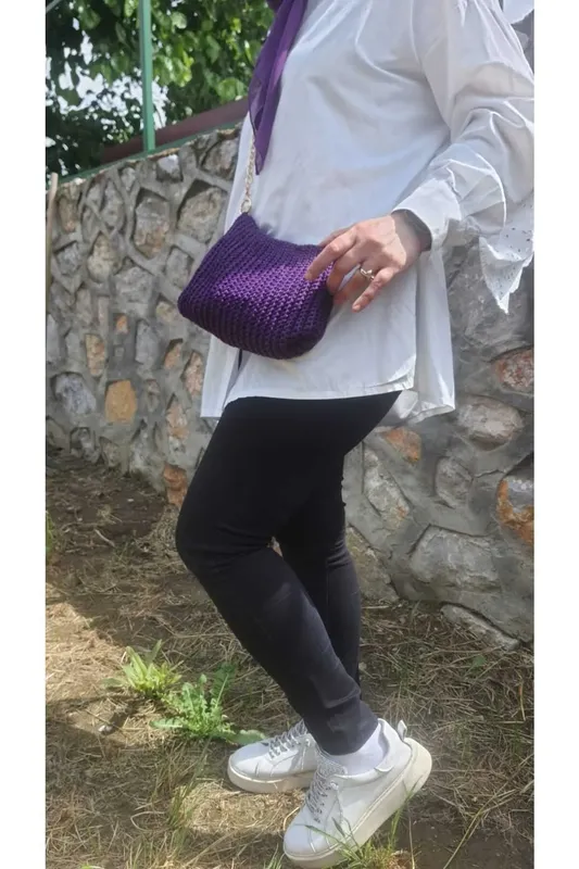 El Örmesi Mor Omuz Çantası Doğal ve Şık Tasarım