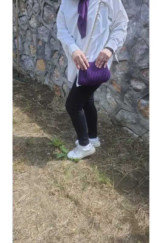 El Örmesi Mor Omuz Çantası Doğal ve Şık Tasarım