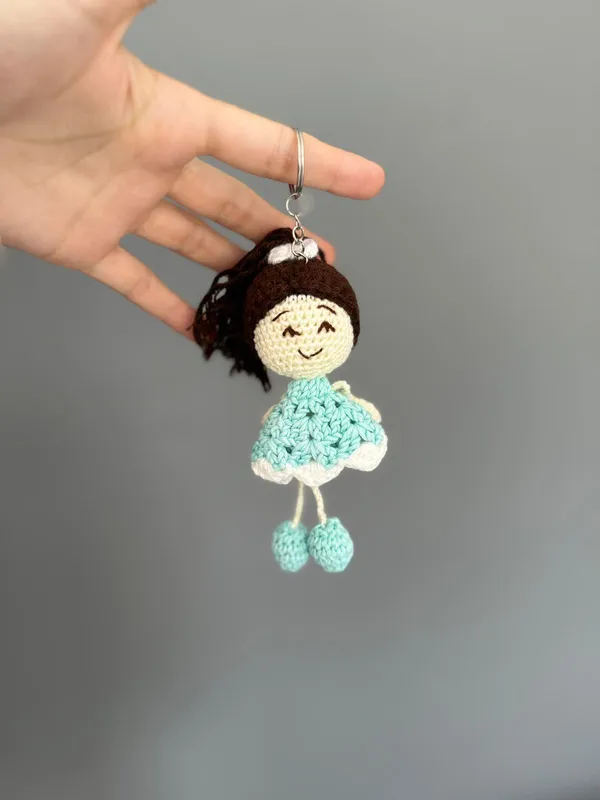 El Yapımı Küçük Kız Amigurumi Anahtarlık Sevimli ve Anlamlı El Emeği Hediye