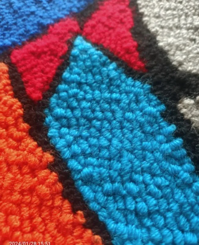 kedi motifli  tufting el dokuması süs halı 64 x42 cm