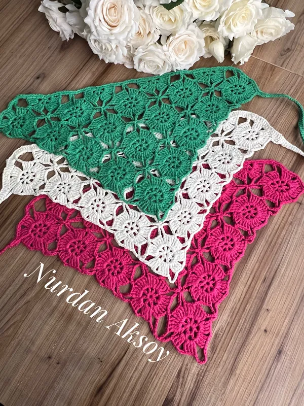 El Örmesi Motifli Saç Bandı Pembe Bandana