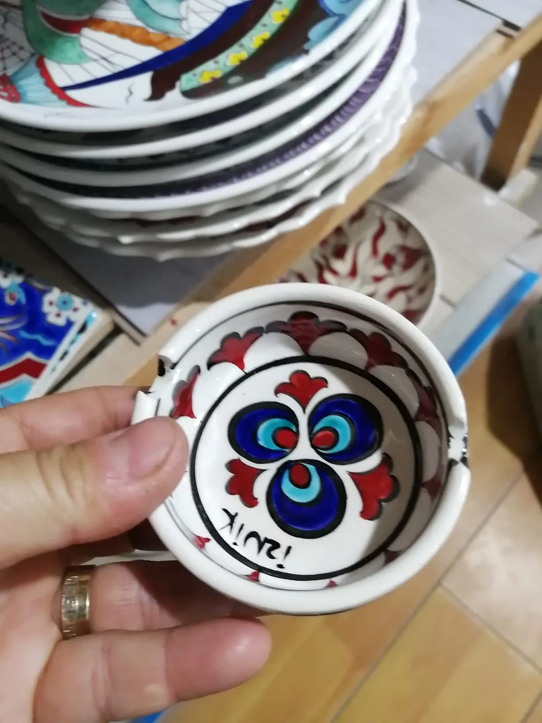 Desenli El Yapımı İznik Çini Kül Tablası