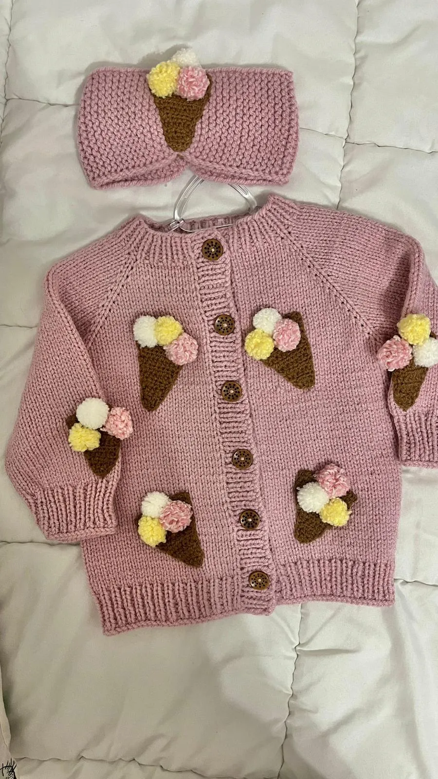 Dondurma Motifli El Örgüsü Pembe Hırka ve Saç Bandı Takımı