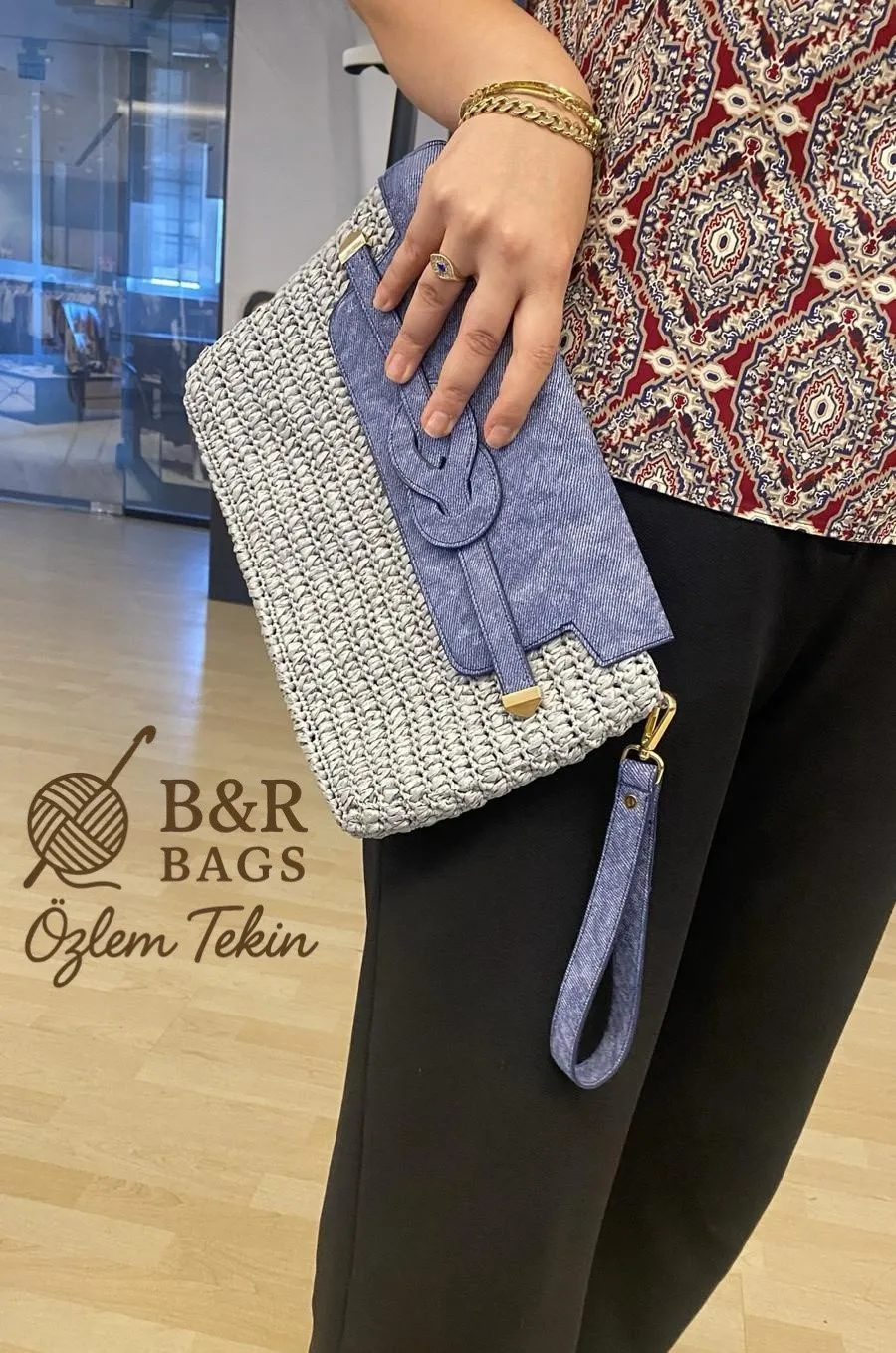 CLUCTH ÇANTA ELCEK TAKILI ASTARLI  MUHTEŞEM DURUŞU