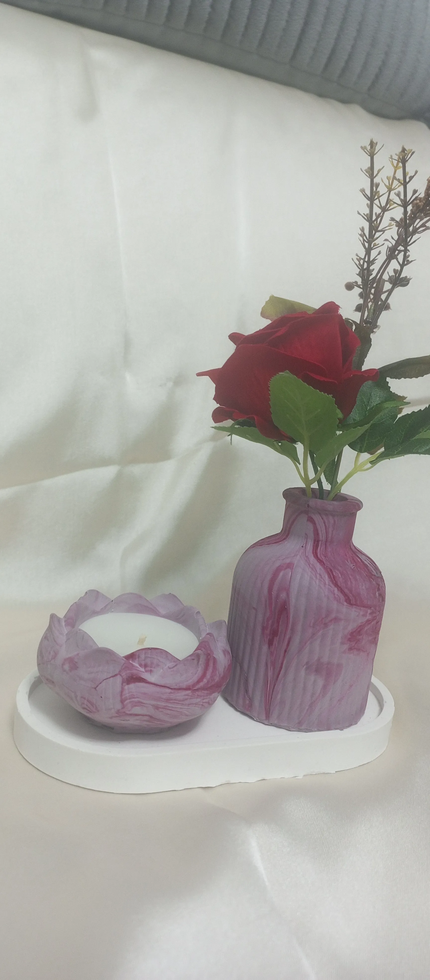 Gül, Lavanta ve Tarçınlı El Yapımı Soya Mum – Hoş Koku & Estetik Dekor