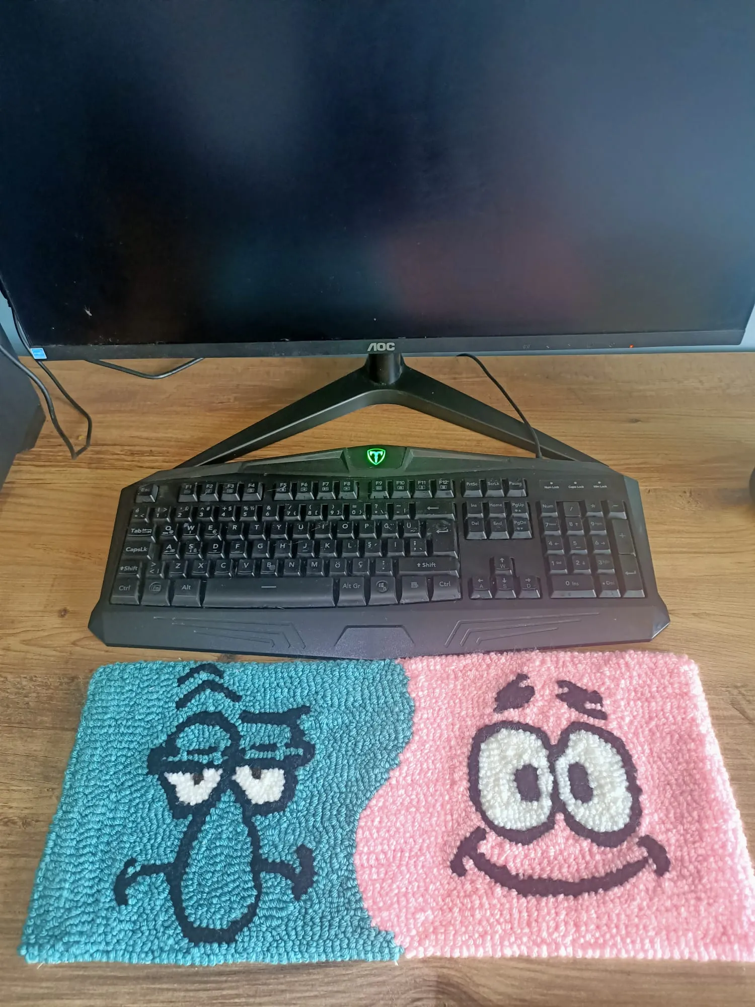 Sünger Bob Temalı  Temalı Bilgisayar Klavye Halısı Tufting Dokuma