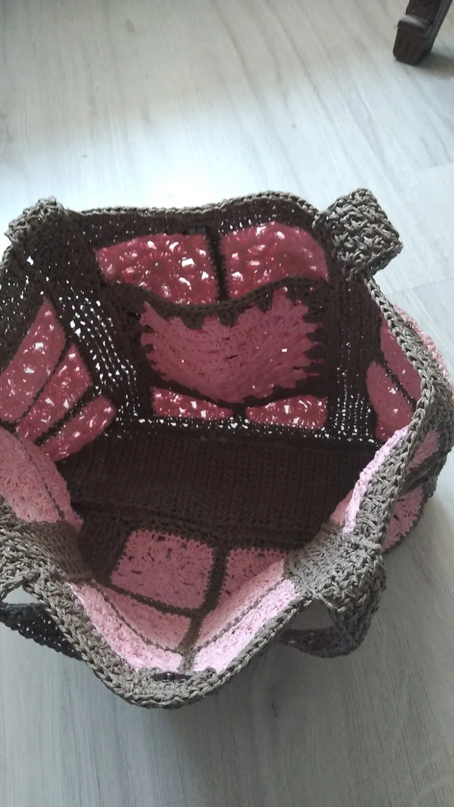 Pembe Kare Motifli Kağıt İp Omuz Çantası