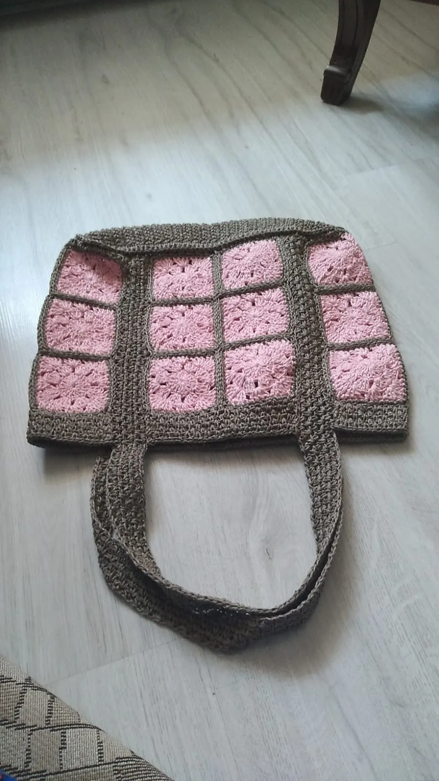 Pembe Kare Motifli Kağıt İp Omuz Çantası